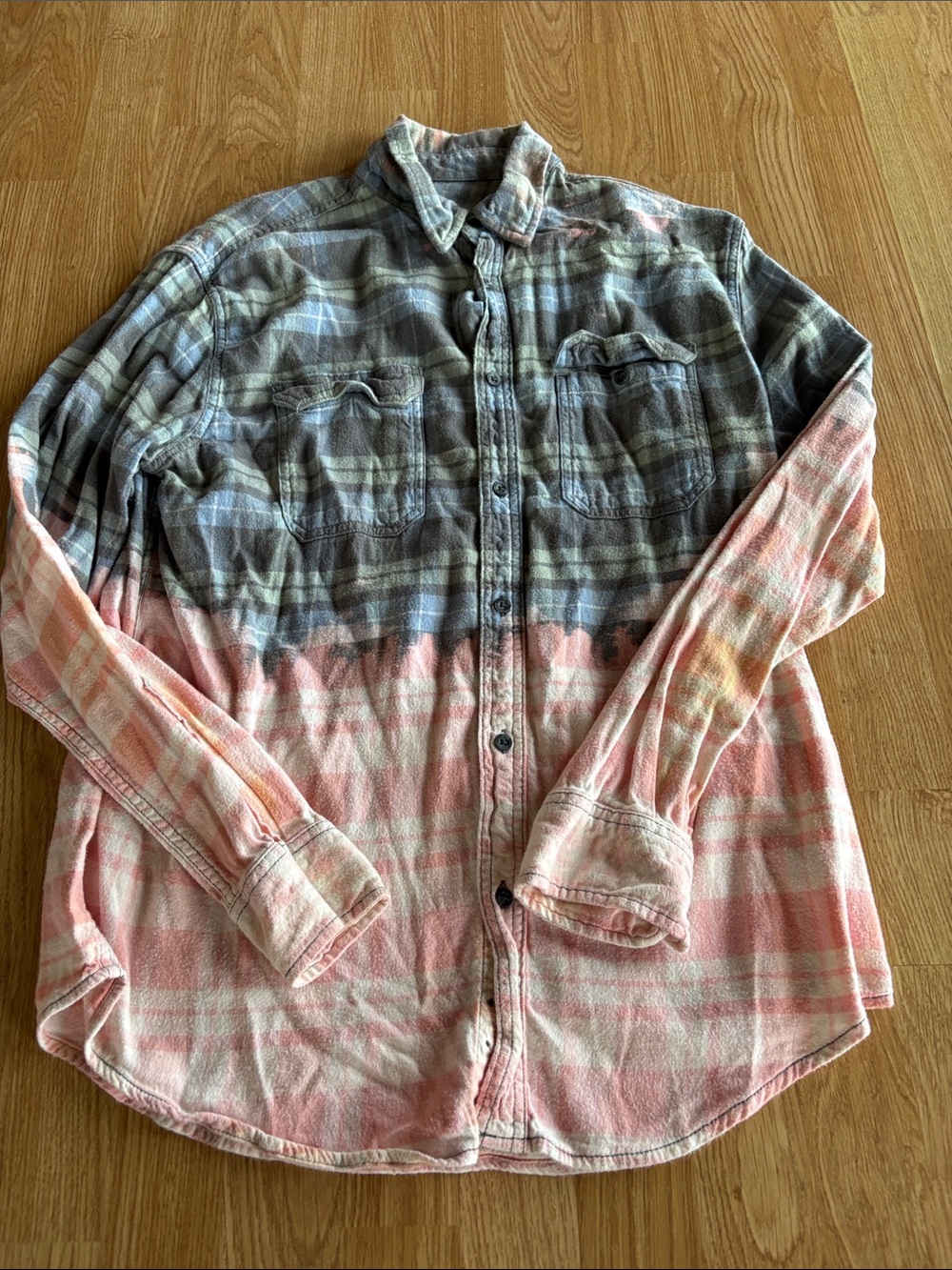 Women’s Ombre Plaid Button-Up Shirt in Gray /blue and Pink